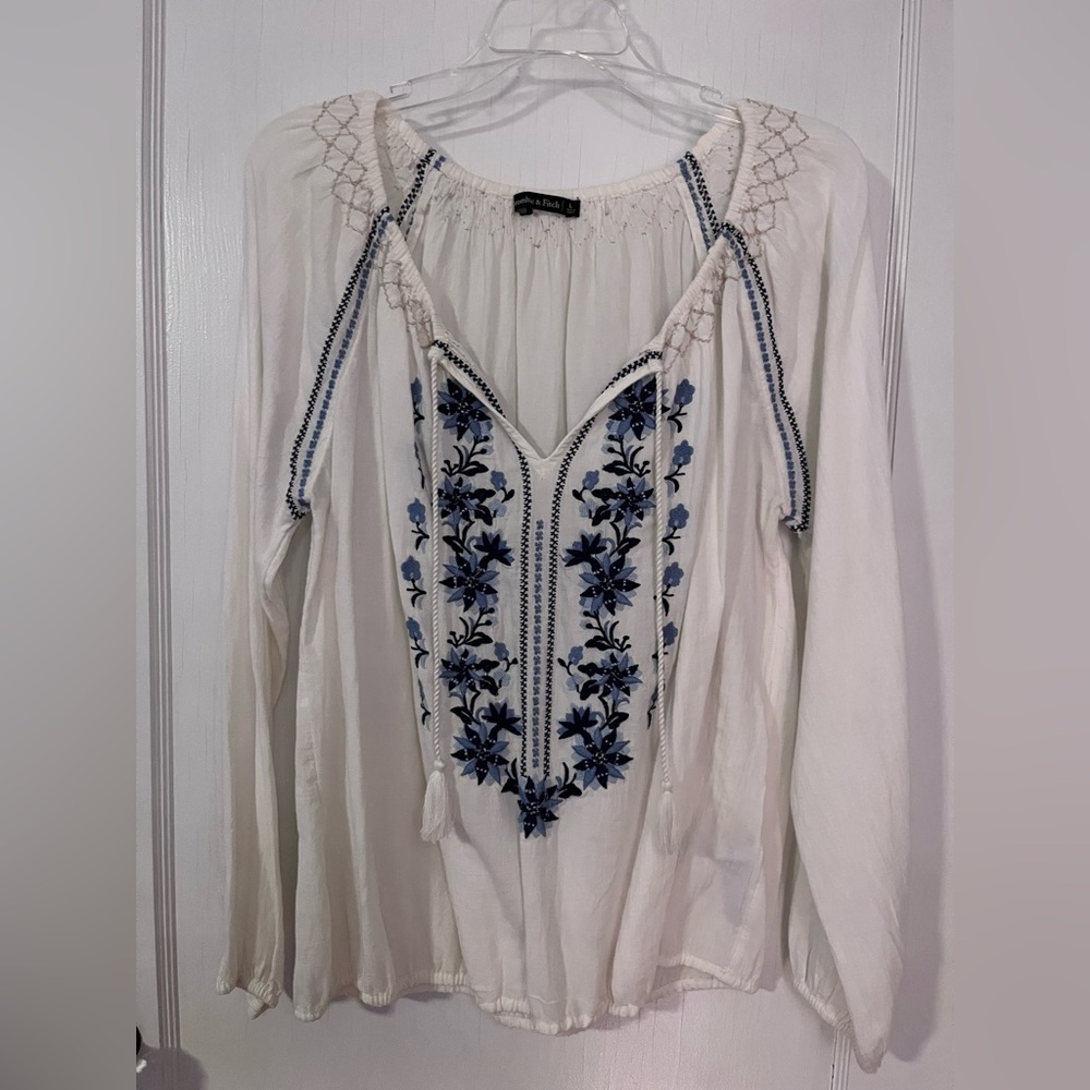 Abercrombie and Fitch - Embroidered long sleeve white top